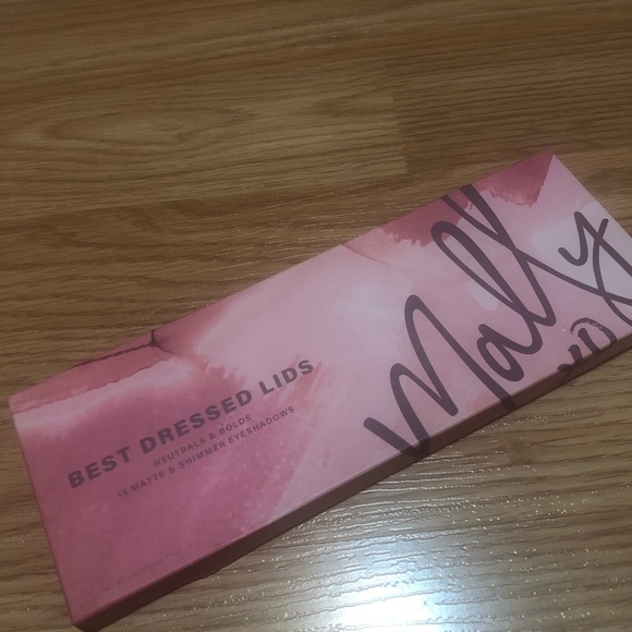 Mally Beauty Best Dressed Lids Eyeshadow Palette Neutrals and Bolds BNIB - Picture 4 of 7